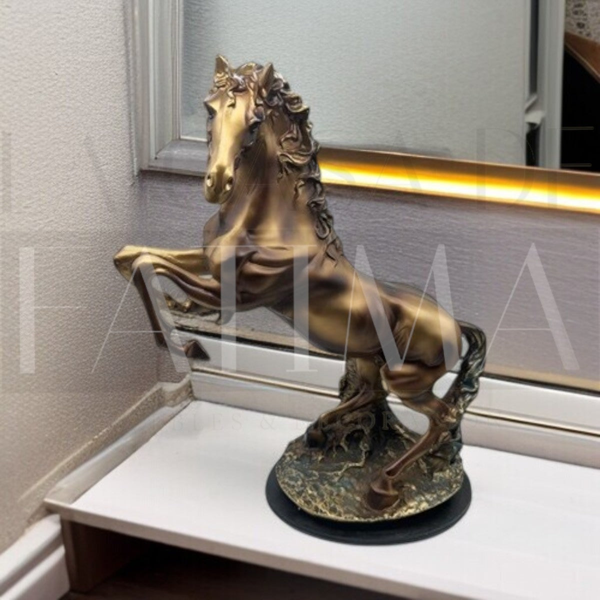 Figura Caballo Dorado