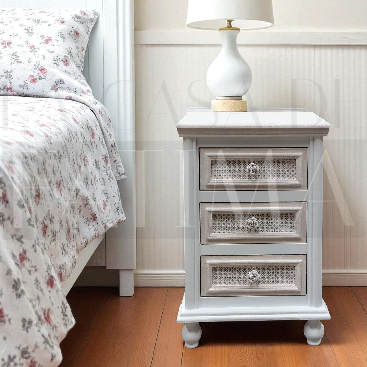 Velador Junco 3 Cajones con Rosas