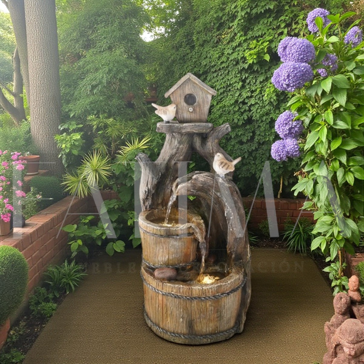 Fuente de Agua "Aves & Barriles”