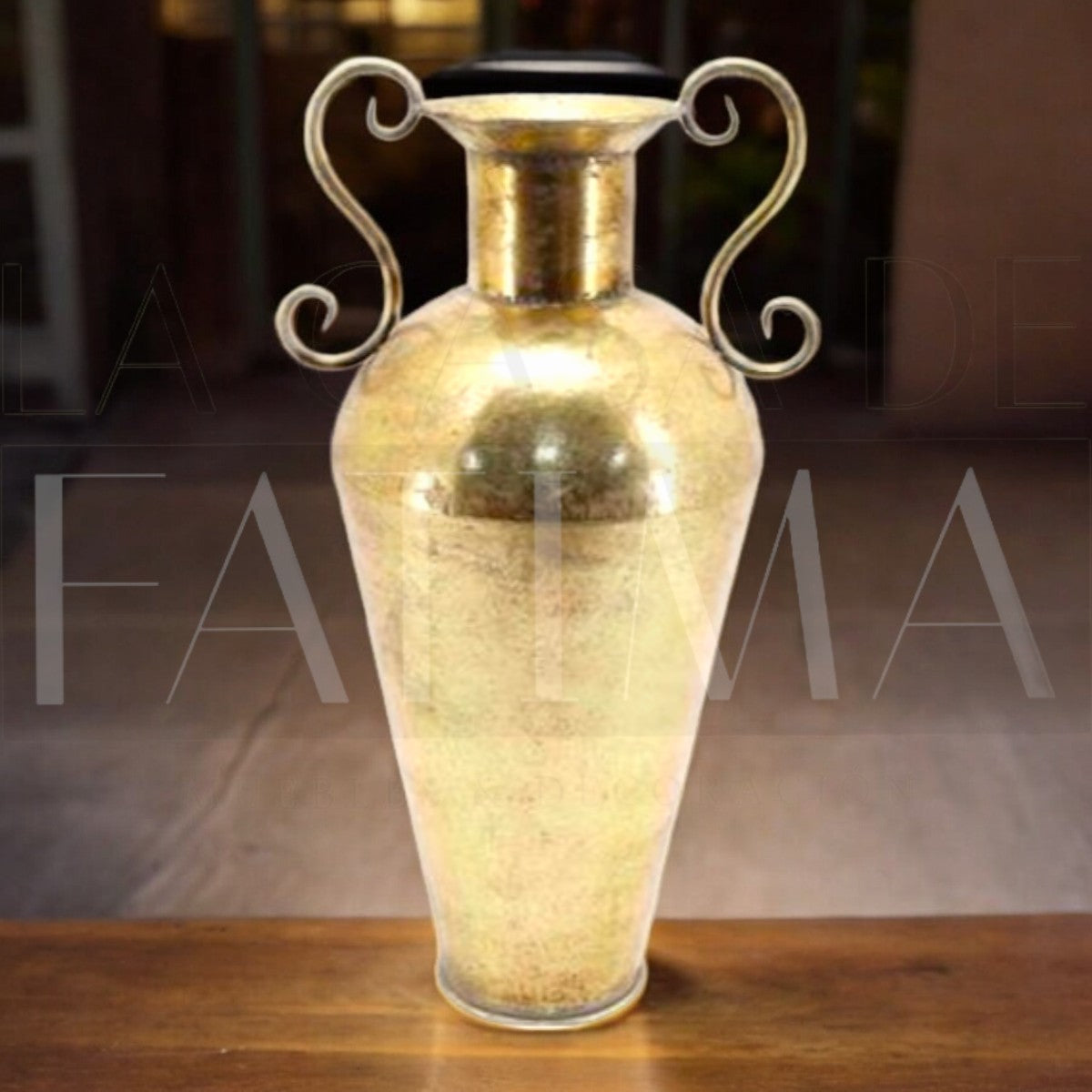 Vasija Metálica Dorada con Azas