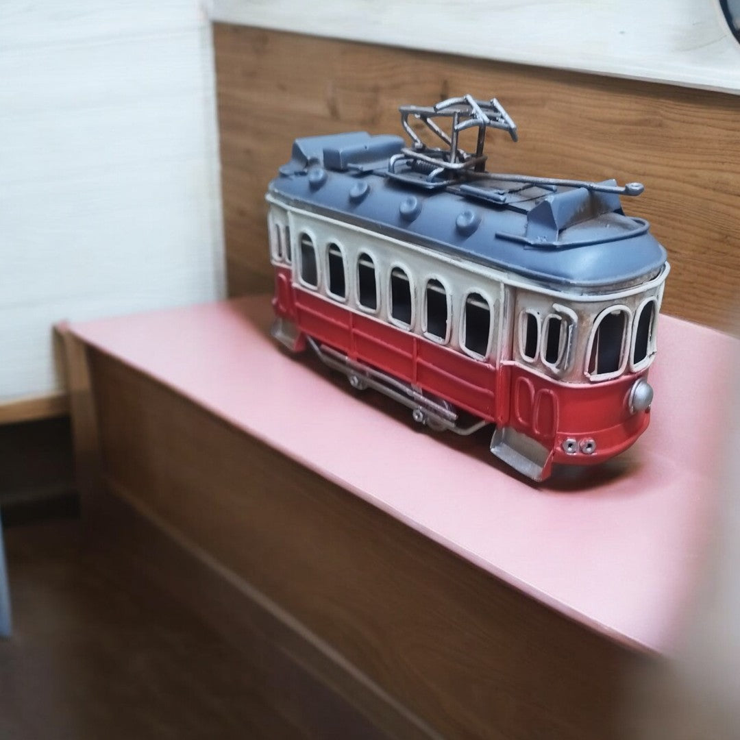 Figura Decorativa Tranvía Vintage Tricolor