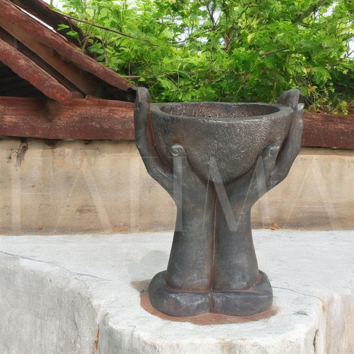 Figura Manos con Cuenco