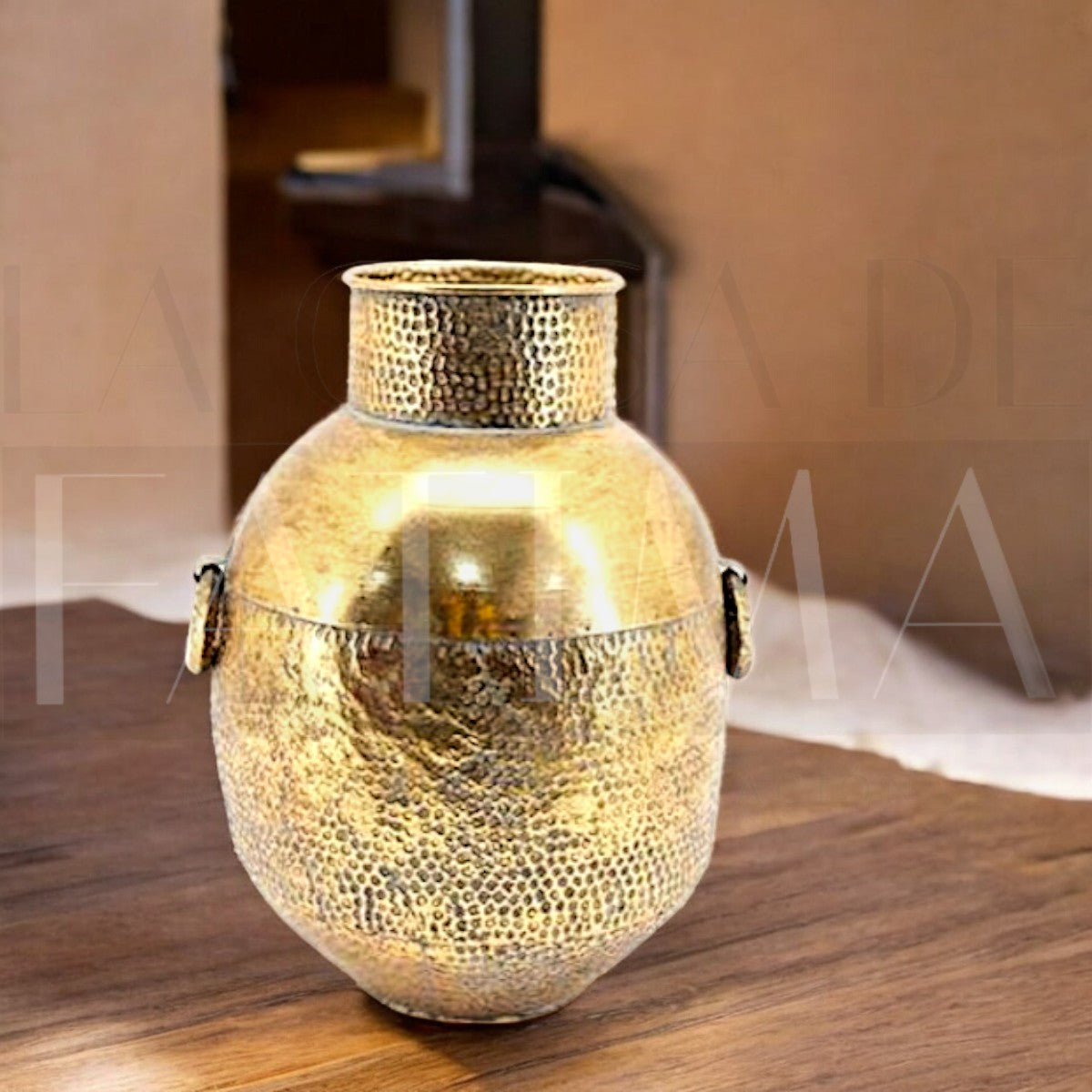 Vasija Metálica Dorada Ancha