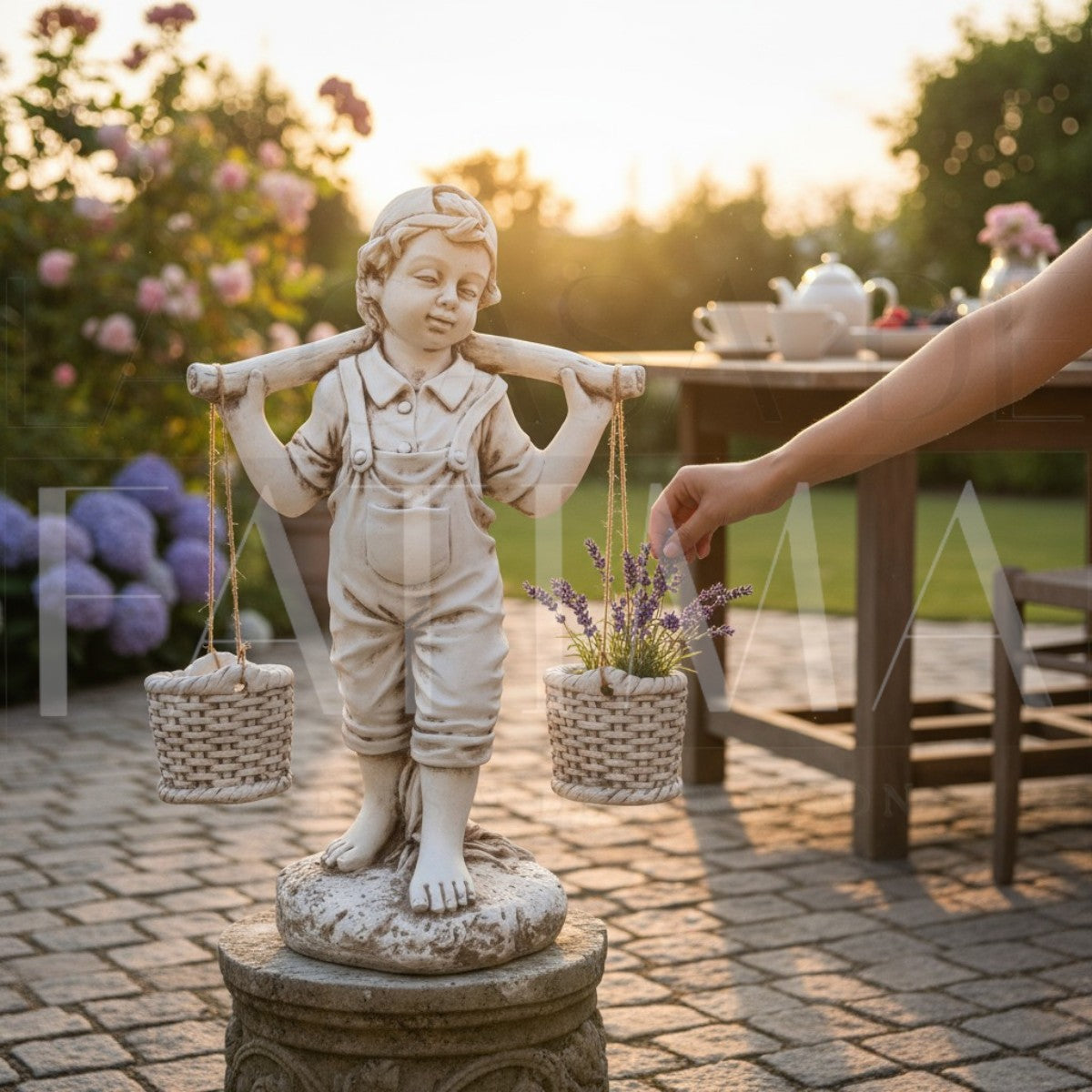 Figura Niño con Canastos