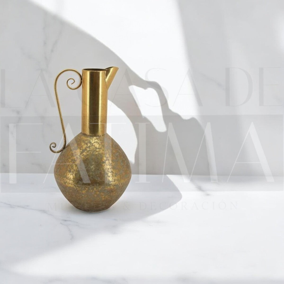 Vasija Metálica con cuello tubular