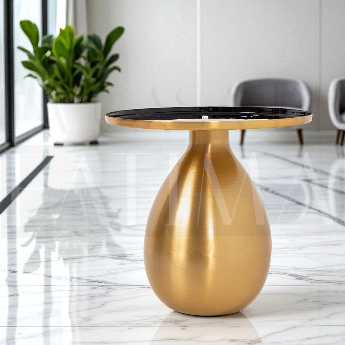 Mesa Auxiliar Baja Dorada con Tapa Esmaltada Negra