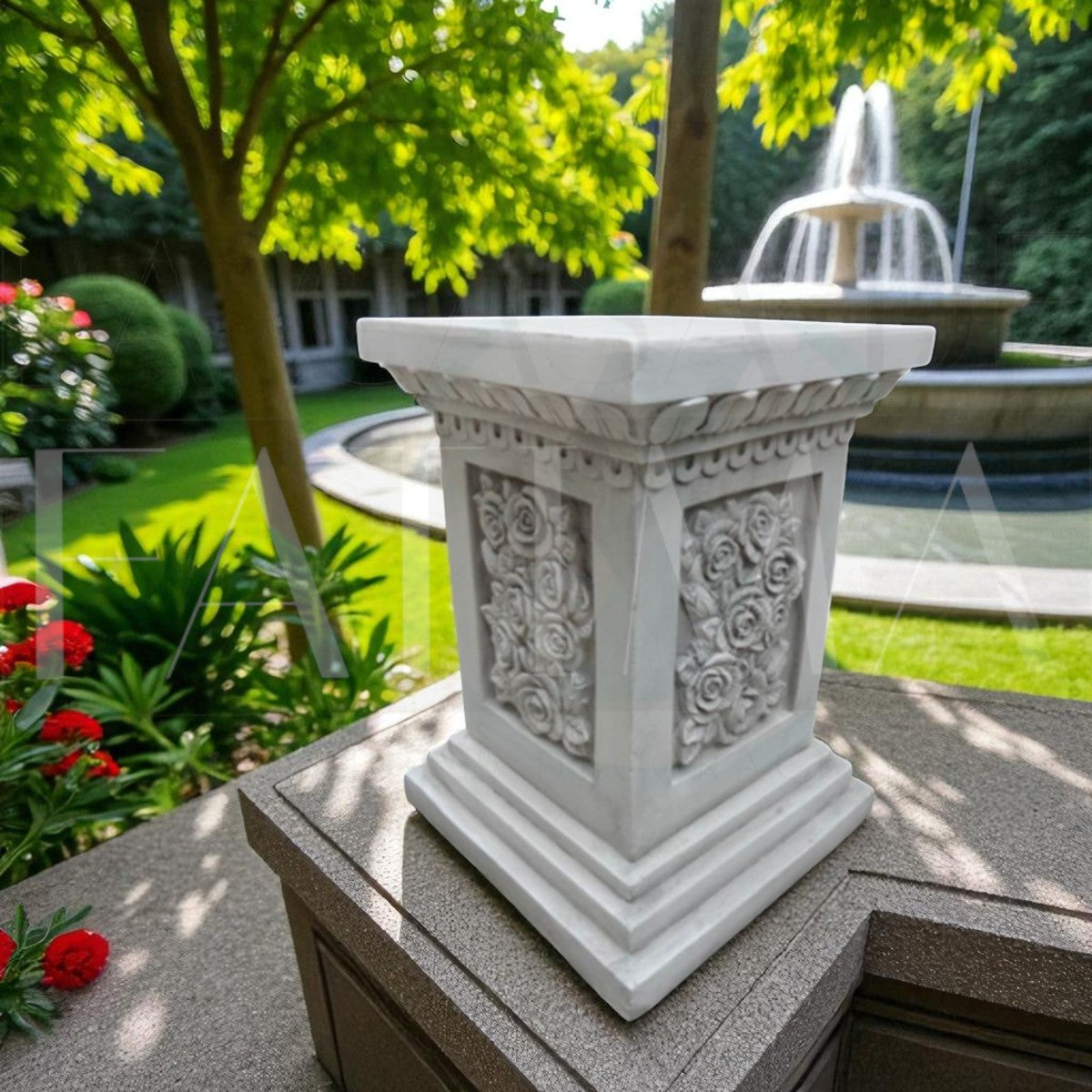 Pedestal con Rosas