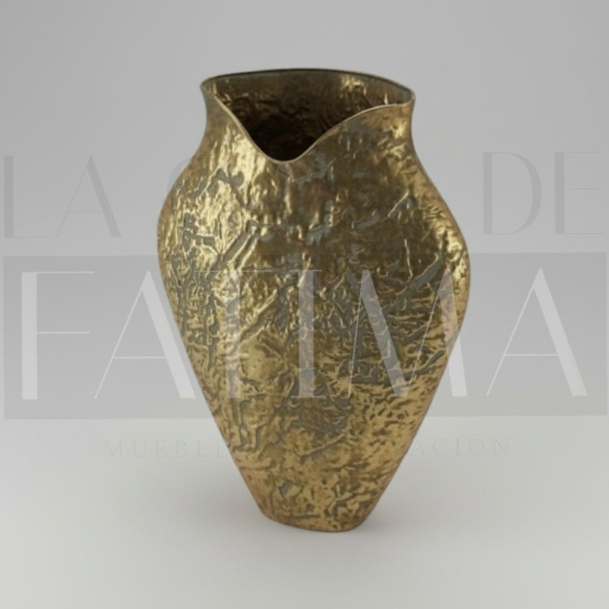 Vasija Metálica Martillada Dorada