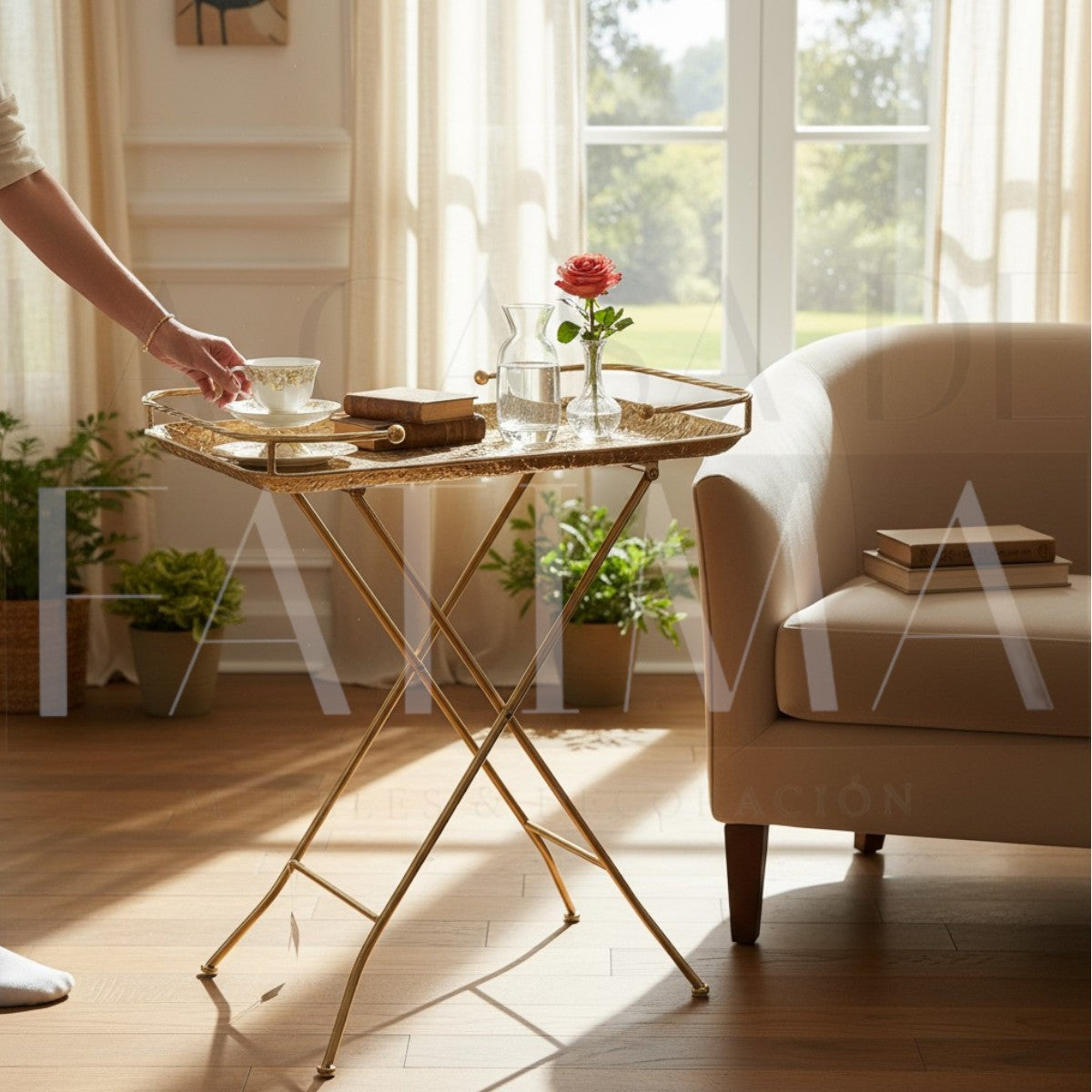 Mesa Auxiliar Bandeja Metálica Dorada